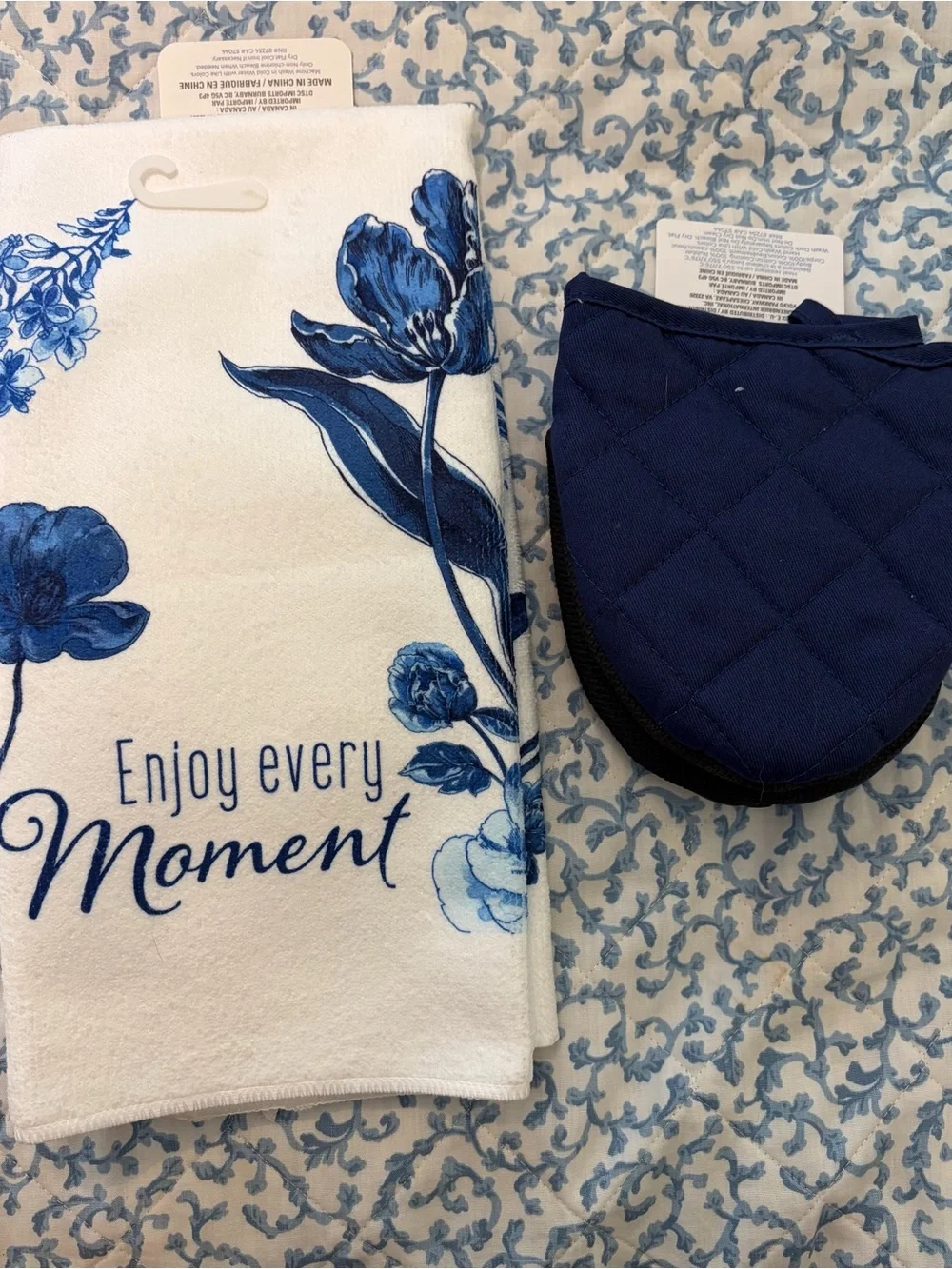 Home Collection Enjoy Every Moment Kitchen Towel & Mini Mitt Set Blue Floral